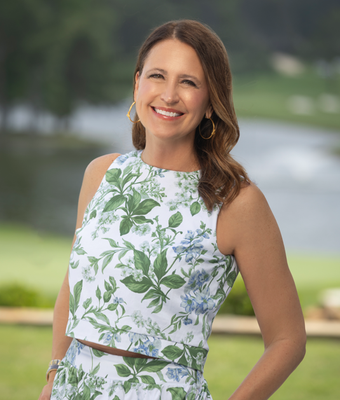 Portrait of Dawn Scott, Sales Associate